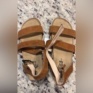 Girls’ Target Art class brown sandals